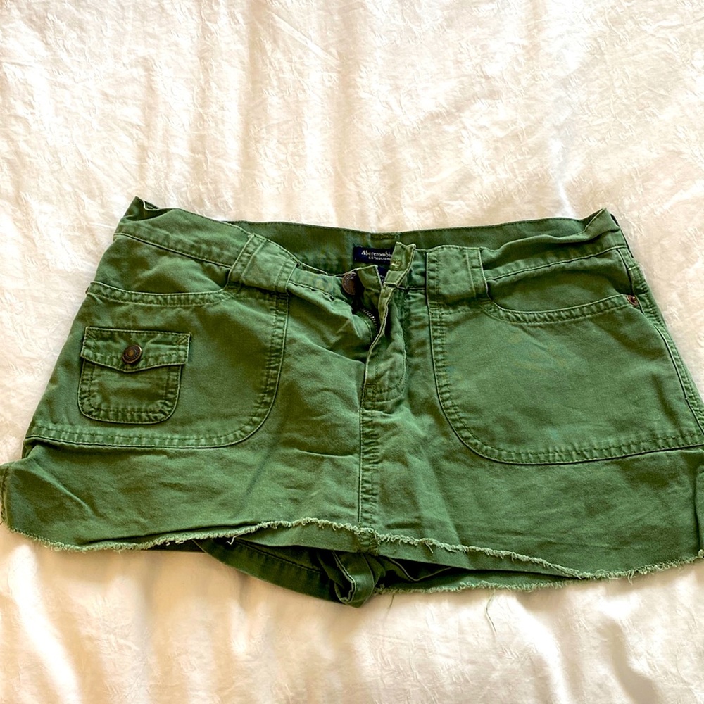 Abercrombie mini skort low waist green size 0